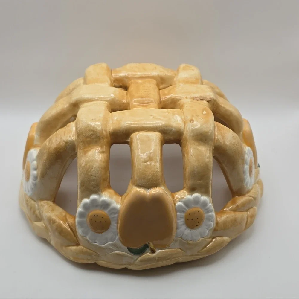 Tan & White Glossy Ceramic Lattice Floral Round Decorative Bowl